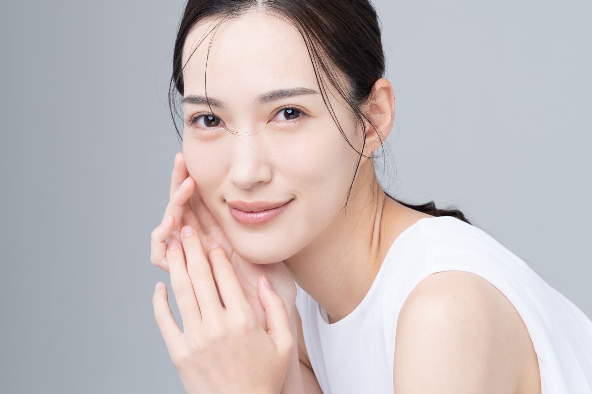エイジングケアの基本！美白ケアの知識と効果を引き出す方法