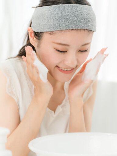 透明感のある肌を目指すケアの基本