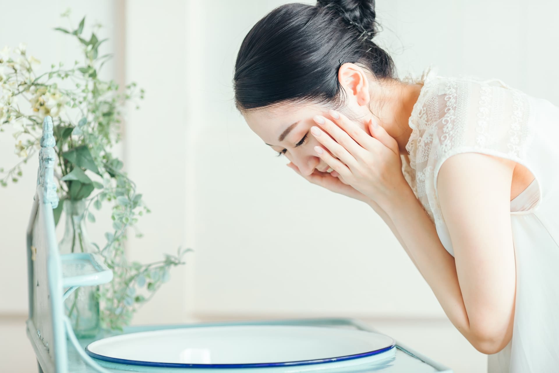肌のごわつきの対策法！ピーリングと角質ケアの適切な方法